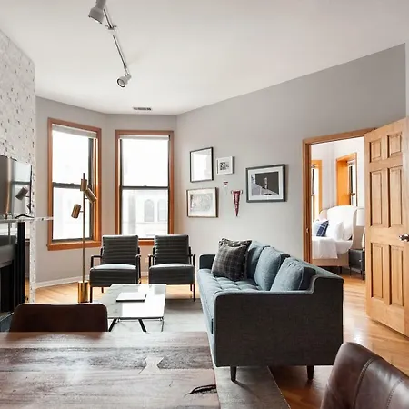 Sonder — Wrigley Field Aparthotel